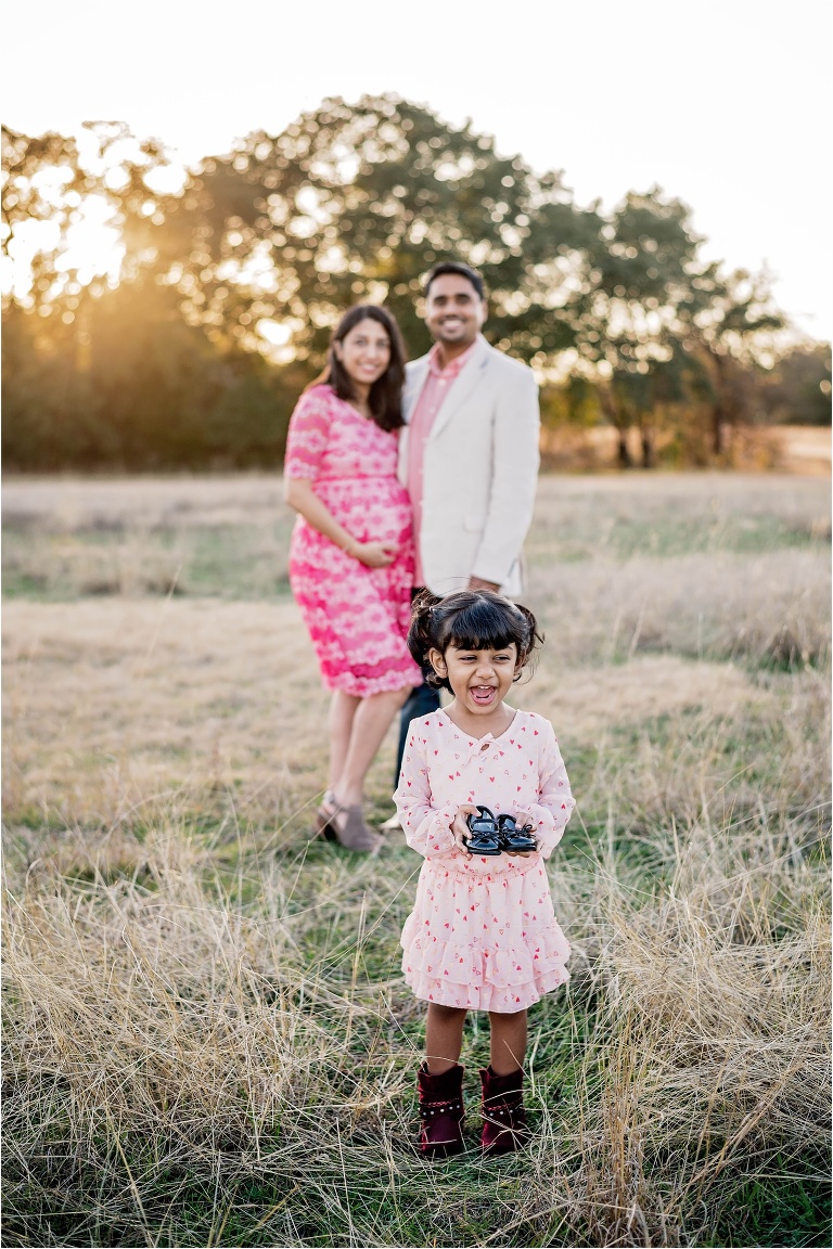Natural Light Photographer Maternity Family Photoshoot in Cedar Park Texas