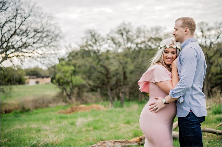 Maternity Photographer in Cedar Park Texas Natural Light Photography