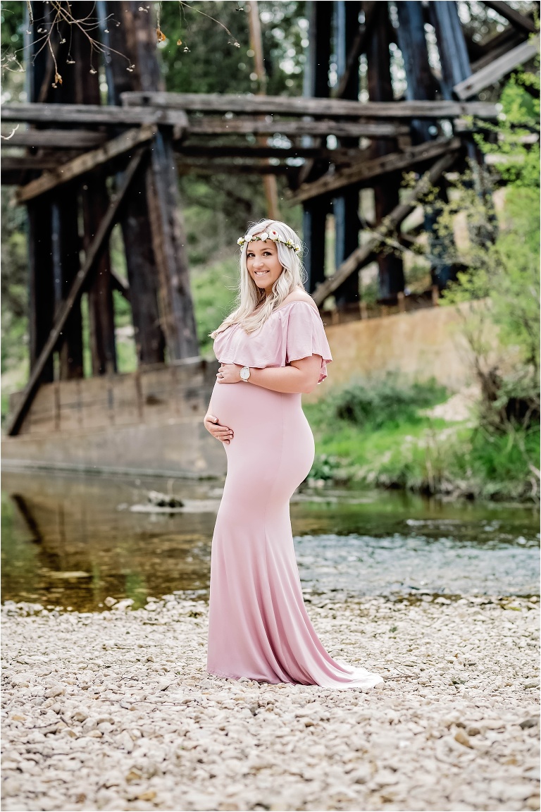 Beautiful Expecting Mother by Creek in Cedar Park Texas Natural light Photographer Maternity Photography