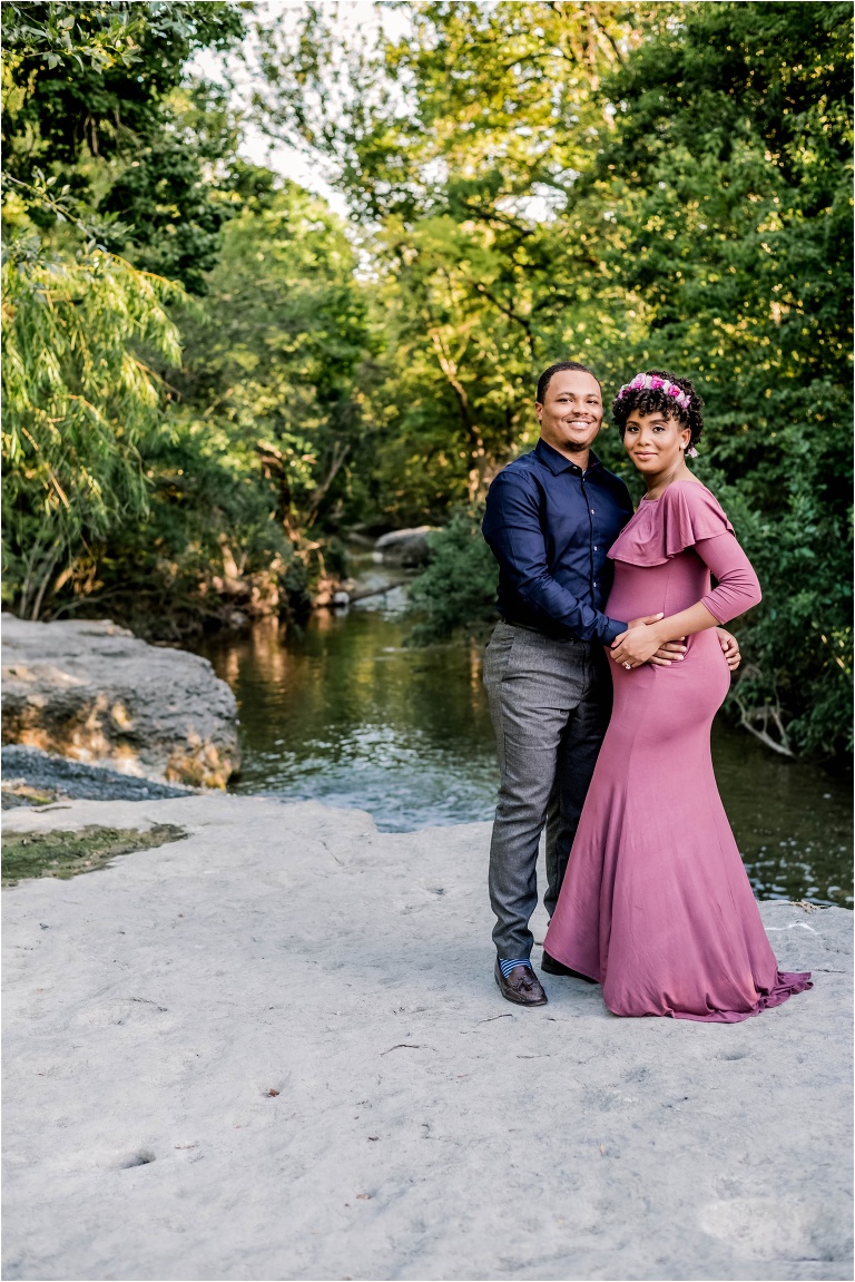 Couple photoshoot during maternity session in Austin Texas Natural Light family photographer