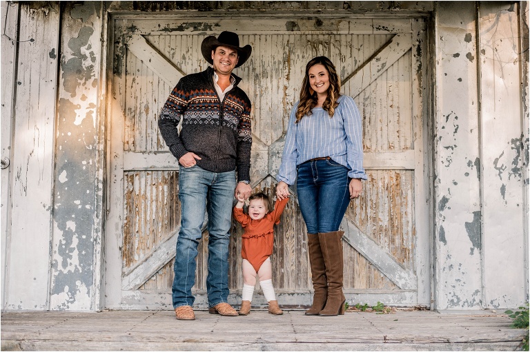 Texas Family Photoshoot White Barn in Georgetown TX Natural Light Portrait Photographer