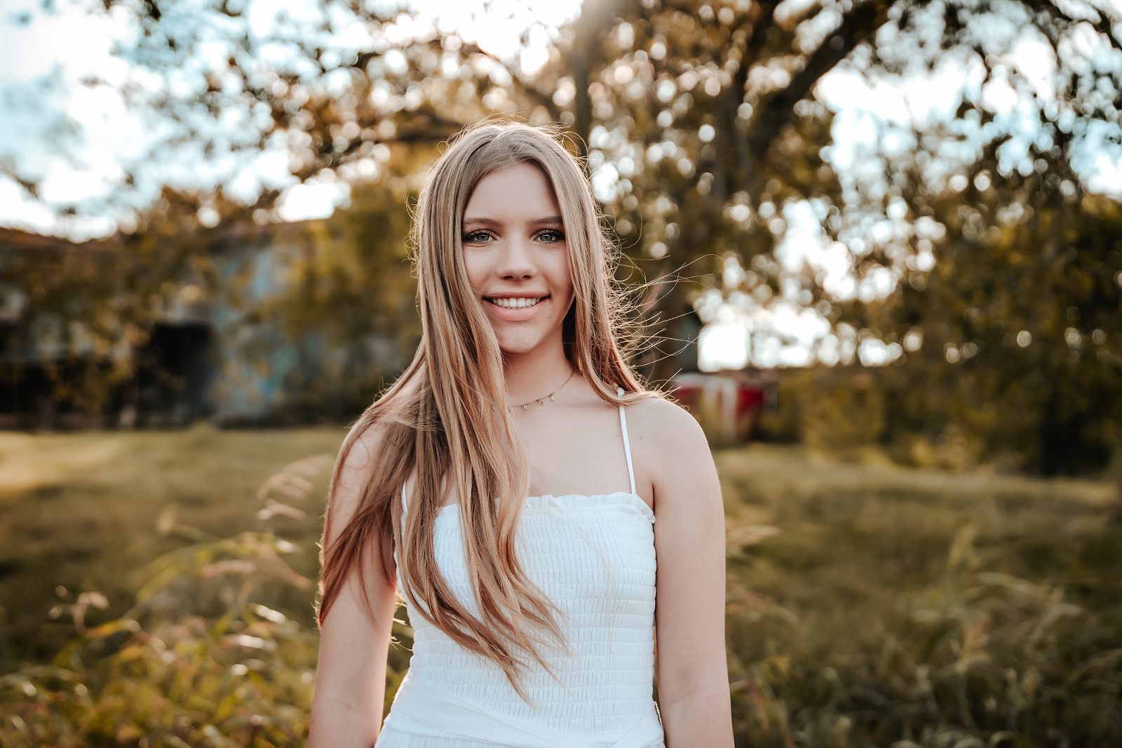 Senior Portrait Session in Pflugerville Texas by natural light photographer